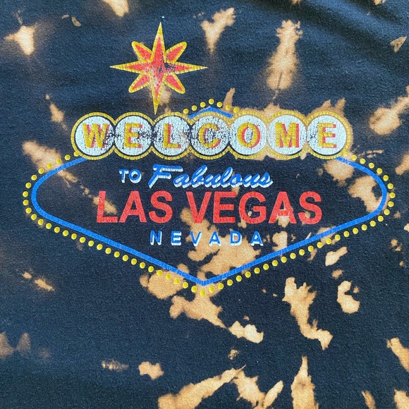 Large Black Welcome to Las Vegas shirt - Picture 4 of 4